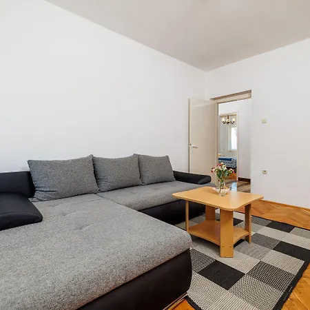 Apartament Grosses Nur 400 Meter Zum Mit Meerblick, Grillplatz, Wifi, Klima Crikvenica
