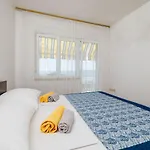 Grosses Nur 400 Meter Zum Mit Meerblick, Grillplatz, Wifi, Klima Crikvenica