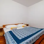 Apartment Grosses Nur 400 Meter Zum Mit Meerblick, Grillplatz, Wifi, Klima