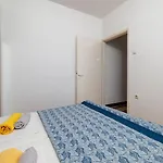 Apartment Grosses Nur 400 Meter Zum Mit Meerblick, Grillplatz, Wifi, Klima *